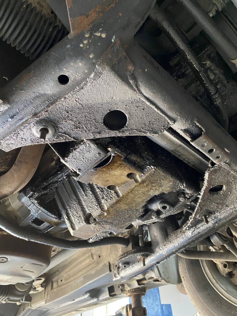 Течи BMW x5 омск